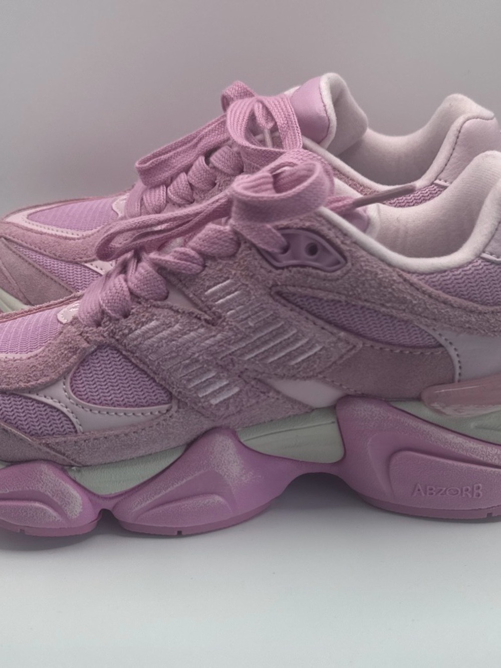 New Balance 9060 Women’s Pink Lace-Up Sneakers - Picture 4 of 5